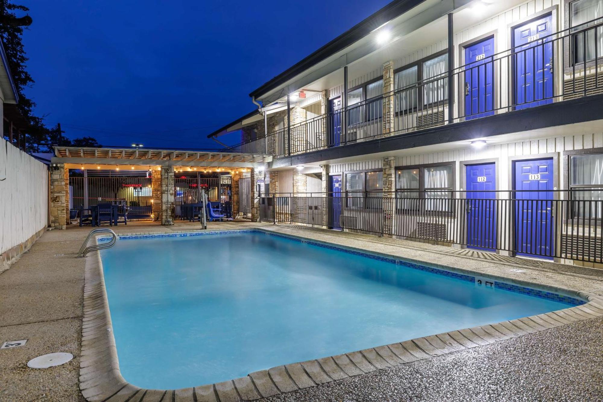 5 Smart Motel 6 Stays in Texas Hill Country Worth Booking