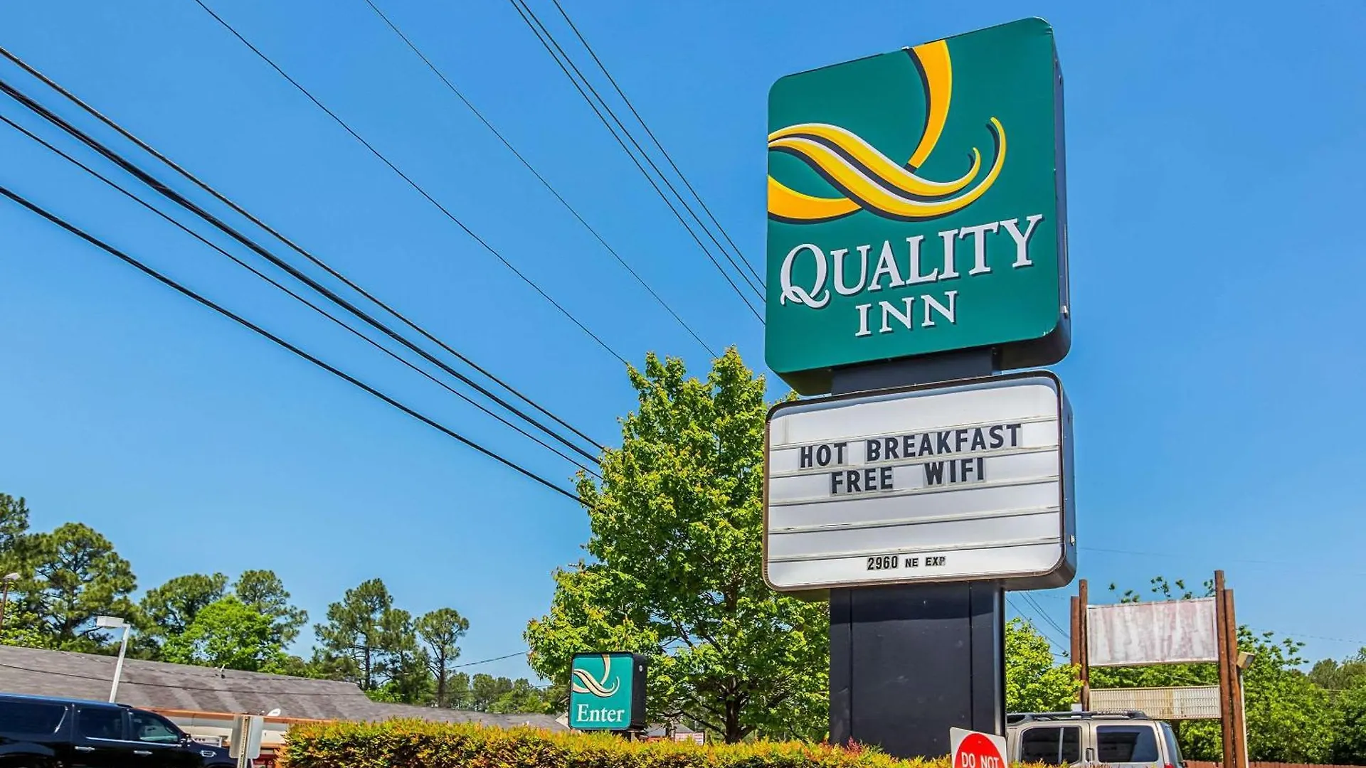 Where to Stay Near Atlanta College and Seminary: 4 Airport Hotels